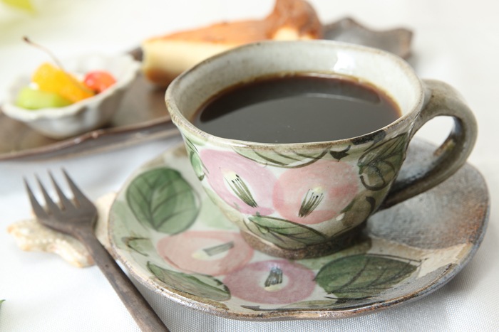 【益子焼】コーヒーカップ&ソーサー お手頃なサイズ 開いた形 【優しい風合いのつばきシリーズ・単品1客】