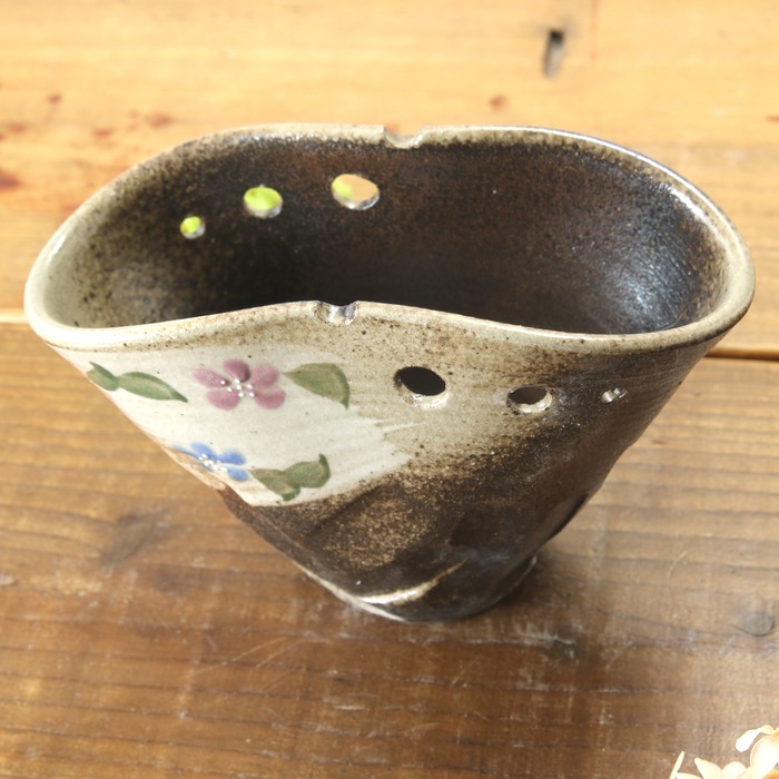 【益子焼】 蚊取り線香入れ 蚊取り線香ホルダー おしゃれ 荒しのぎ 炭化焼カラフルさくら桜模様 陶器 普通サイズ 【陶器本体1個・棒1本付き】※蚊取り線香は付きません