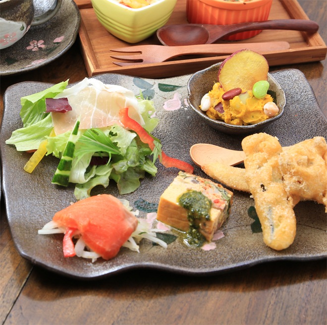 【益子焼】角皿 大皿 板皿 約23.5cm×29.5cm オードブル皿 刺身皿 寿司皿 【単品１枚】