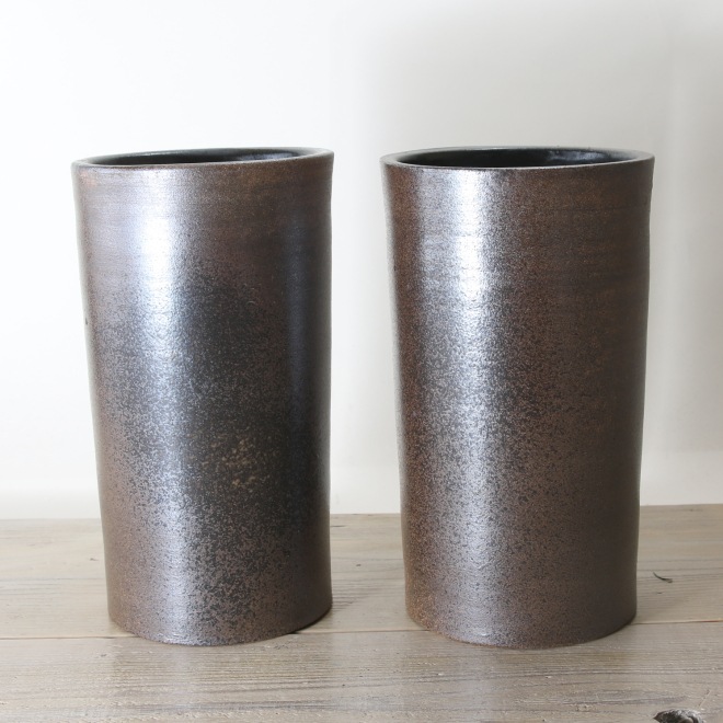 益子焼｜【益子焼】 対の花器 炭化焼無地 花入れ ストレート筒花瓶