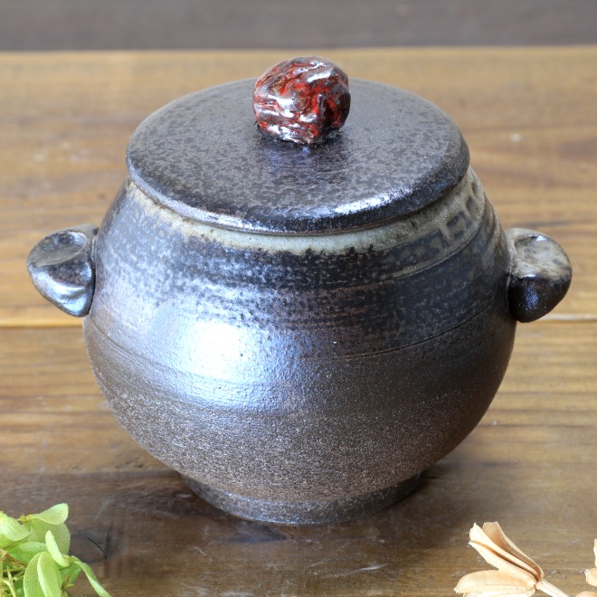 【益子焼】梅干し入れ 陶器 丸くふっくらとした壺風のデザイン 渋さのある炭化焼 梅干し風のつまみ 梅干し壺 【単品1個】