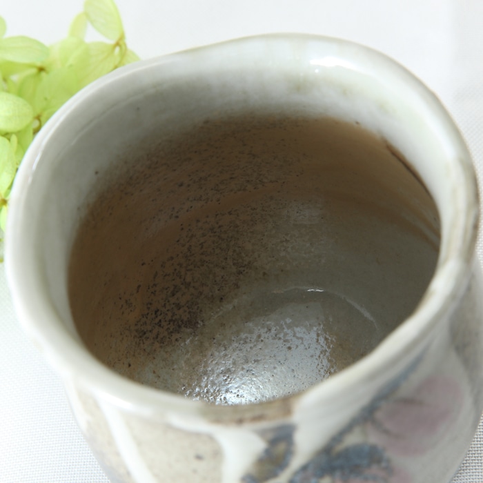 【益子焼】 夫婦湯呑み 益子焼らしいポッテリとしたデザイン 流し掛け ホタルブクロ 蛍袋 模様