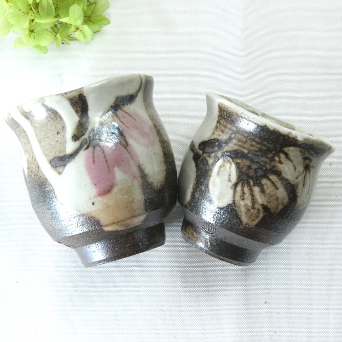 益子焼 益子焼 夫婦湯呑み 益子焼らしいポッテリとしたデザイン 流し掛け ホタルブクロ 蛍袋 模様 夫婦湯呑み 煎茶カップ 急須 夫婦湯呑み 益子焼 通販 益子焼窯元よこやま 益子焼 益子焼 夫婦湯呑み 益子焼らしいポッテリとしたデザイン 流し掛け ホタルブクロ 蛍袋 模様 夫婦湯呑み 煎茶カップ 急須 夫婦湯呑み 益子焼 通販 益子焼窯元よこやま