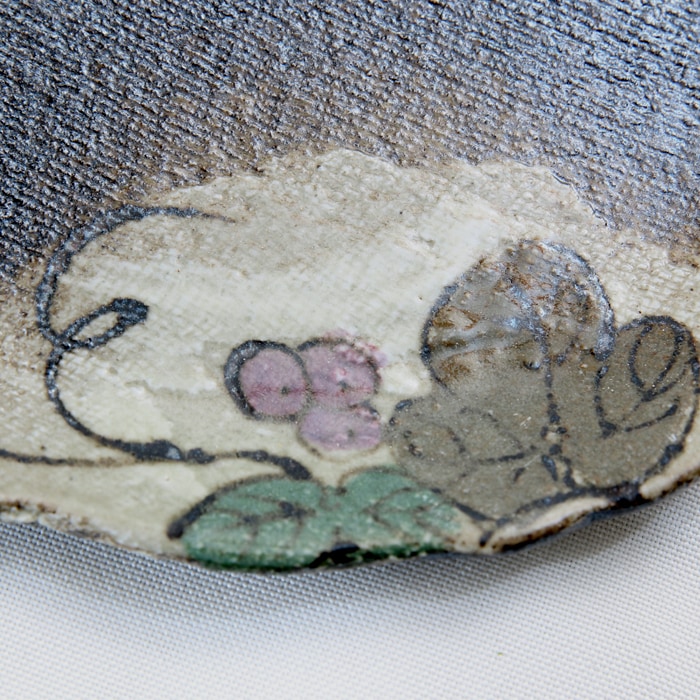 【益子焼】 縁がポコポコ変形したデザイン オーバル フラット パン皿 パンプレート サイズ中 中皿 布目ぶどう 単品1枚