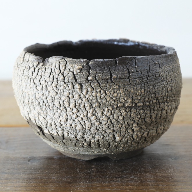 【益子焼】 3.8号鉢 高さ約7.5～8cm 植木鉢 陶器鉢 塊根植物 アガベ サボテン コーデックス 【炸裂紋鉢 大地の鼓動】 作家 陶芸家 横山雄一作 一点物