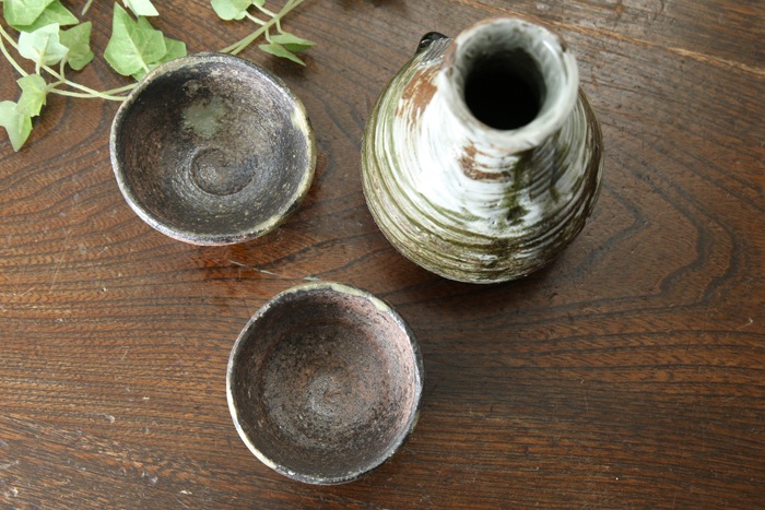 【益子焼】 酒器 酒器セット とっくり おちょこ お猪口 作家のこだわり 赤貝文様酒器揃  1点もの 【徳利１個・ぐい呑２個のセット】 ( 定年 退職 贈り物 退職祝い 退職記念 自分へのご褒美 などの贈り物に )