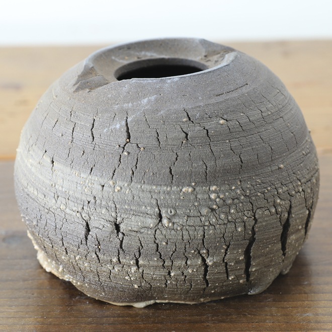 【益子焼】 3.3号鉢 高さ約8.5cm 植木鉢 陶器鉢 塊根植物 アガベ サボテン コーデックス 【炸裂紋鉢 大地の鼓動】 作家 陶芸家 横山雄一作 一点物