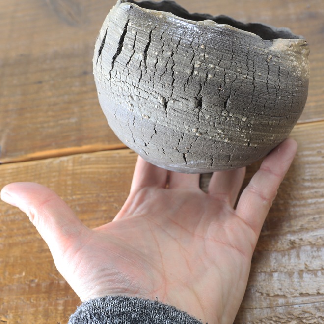 【益子焼】 3.3号鉢 高さ約8.5cm 植木鉢 陶器鉢 塊根植物 アガベ サボテン コーデックス 【炸裂紋鉢 大地の鼓動】 作家 陶芸家 横山雄一作 一点物