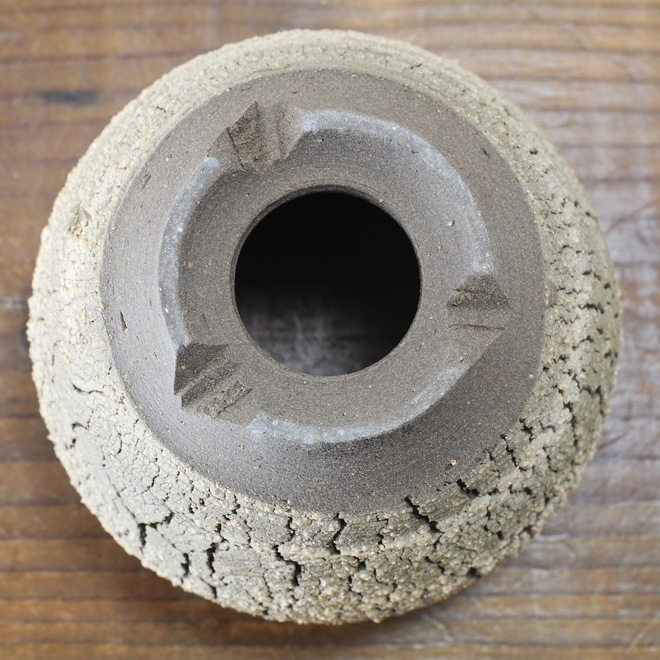 【益子焼】 3.6号鉢 高さ約8～8.5cm 植木鉢 陶器鉢 塊根植物 アガベ サボテン コーデックス 【炸裂紋鉢 大地の鼓動】 作家 陶芸家 横山雄一作 一点物