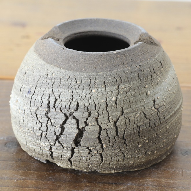 【益子焼】 3.1号鉢 高さ約6.5cm 植木鉢 陶器鉢 塊根植物 アガベ サボテン コーデックス 【炸裂紋鉢 大地の鼓動】 作家 陶芸家 横山雄一作 一点物