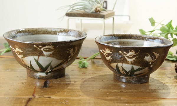 【益子焼】サギ草の夫婦茶碗・開いた形