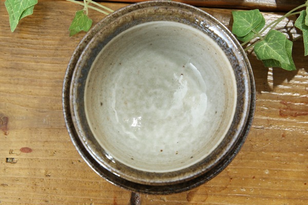 【益子焼】サギ草の夫婦茶碗・開いた形