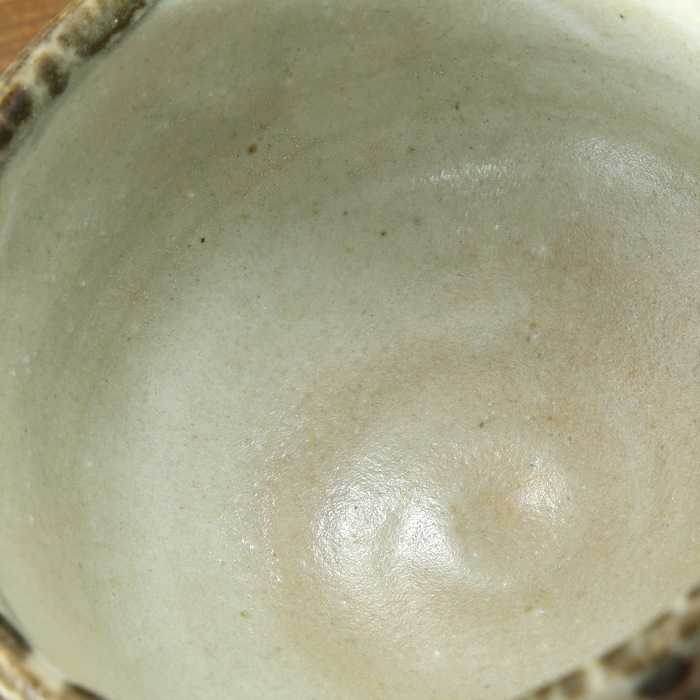 【益子焼】 抹茶碗 作家 横山雄一作 一点物　マット糠釉＆益子黒釉まだら文様 口径約13cm 素朴な益子焼の風合い　【単品1個】※桐箱は別売となります