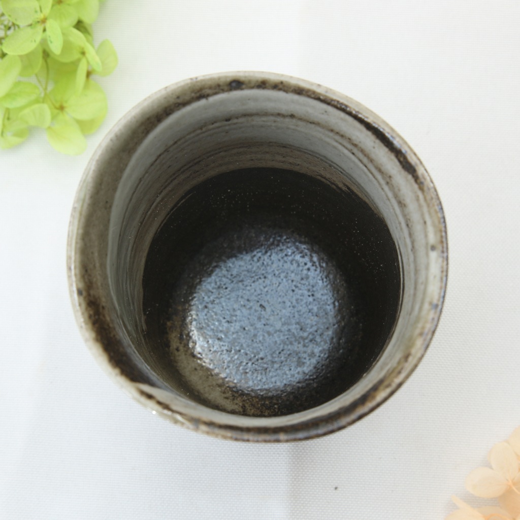 【益子焼】 タンブラー フリーカップ ビールカップ 荒々しい しのぎ 刷毛目 炭化焼シリーズ お手頃サイズ 単品1個