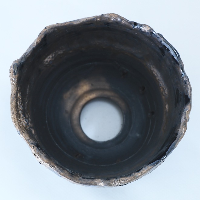 【益子焼】 4.6号鉢 高さ約10～10.5cm 側面に割れ穴あり 植木鉢 陶器鉢 塊根植物 アガベ サボテン コーデックス 【炸裂紋鉢 大地の鼓動】 作家 陶芸家 横山雄一作 一点物