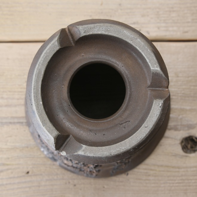 【益子焼】5.3号鉢 植木鉢 陶器鉢 オペルクリカリアパプキス 灌木系塊根植物 アガベ 【NEW銀河鉢クレーター・Black＆Gold】 高さ約17.5cm 作家 陶芸家 横山雄一作　一点物