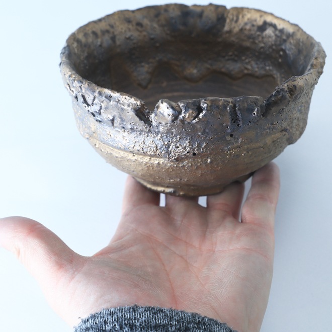 【益子焼】 4.5号鉢 高さ約7～7.5cm 植木鉢 陶器鉢 塊根植物 アガベ サボテン コーデックス 【深山金鉢】 作家 陶芸家 横山雄一作 一点物