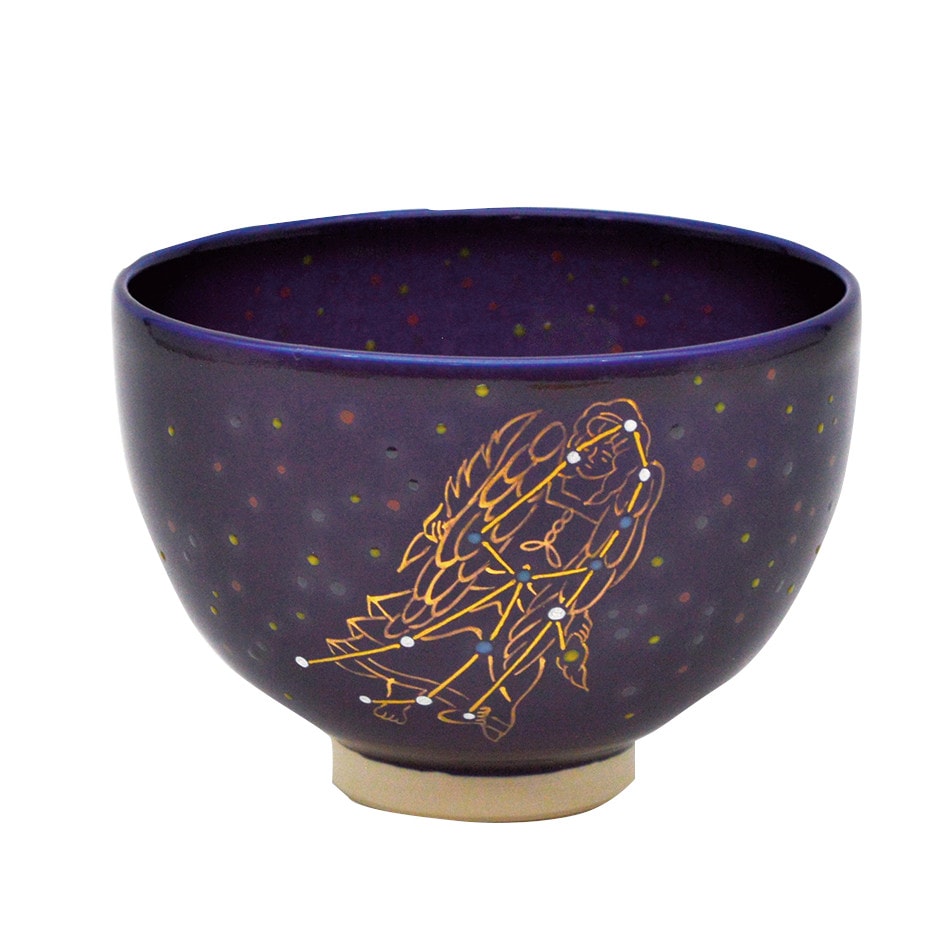 茶道具 抹茶碗 <br>平茶碗 素早く 瑠璃釉 夏の星空 八木海峰作