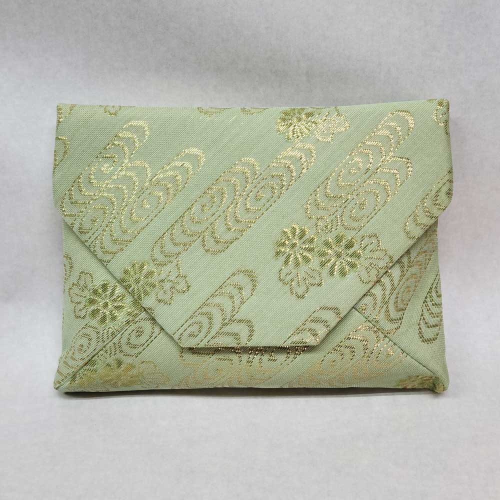 数寄屋袋　便利なチャック付き　紗　菊に観世水　草色