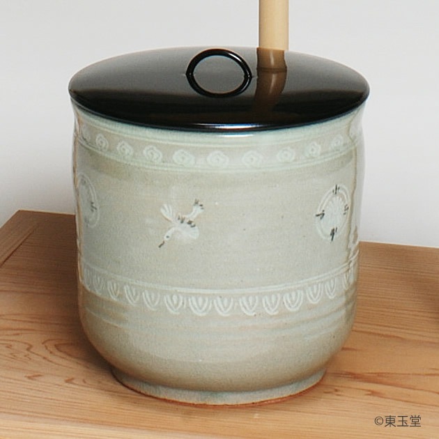 青磁釉雲龍水指今岡妙見