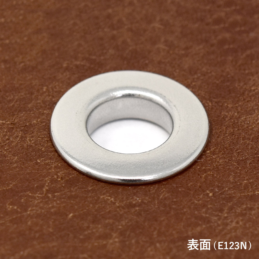 廃番】E125 / FL-22 フラットハトメ / AT 〈小口・箱〉:がまぐち口金