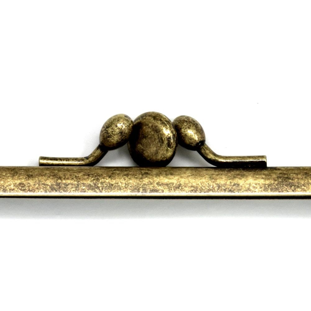 【門型 3本】【完全オーダーメイド】アクセサリスタンド  真鍮製  kl Amazon | 真鍮製 三角戸バネ（ゴンベ） 中 | 補助錠・錠前