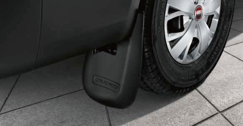 FIAT純正アクセサリーマッドフラップ