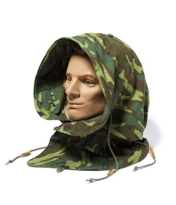 Lot No. BR15845 / Type M-65 HOOD CAMOUFLAGE WATER REPELLENT CIVILIAN MODEL.