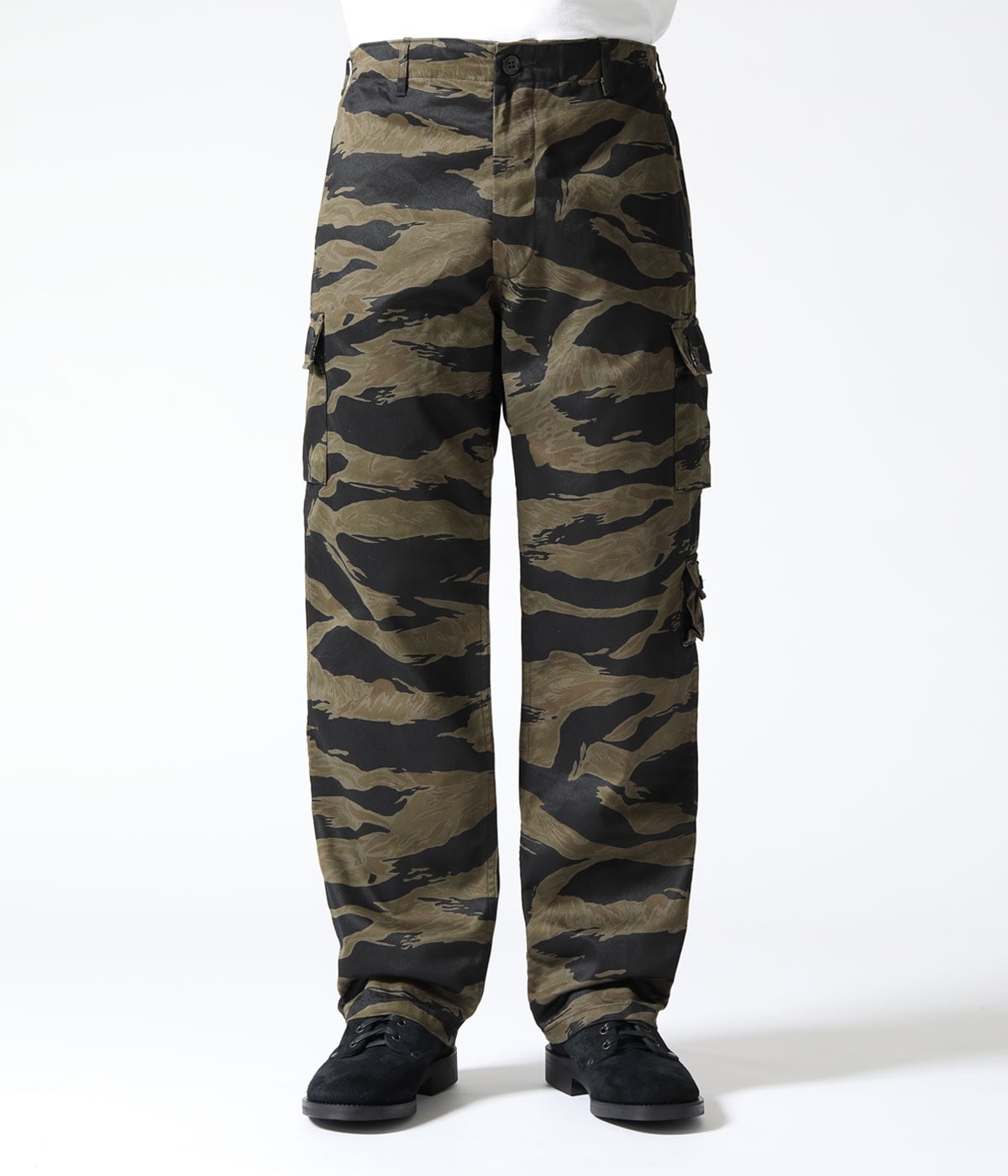 2025ǯͽ / Lot No. BR42594 / WILLIAM GIBSON COLLECTION BLACK TIGER PATTERN TROUSERS OVER DYE