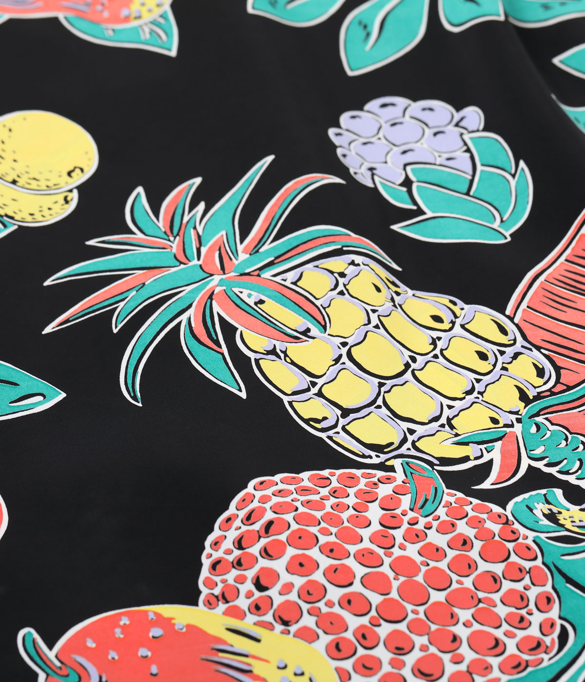 Lot No. SS39415 / RAYON HAWAIIAN SHIRT TROPICAL FRUITS