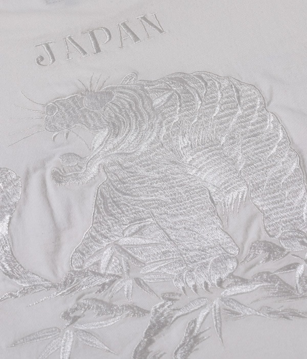 Lot No. TT79214 / SUKA T-SHIRT EMBROIDERED ��TIGER��