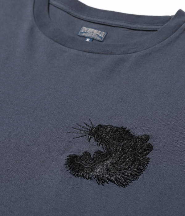 Lot No. TT79214 / SUKA T-SHIRT EMBROIDERED ��TIGER��