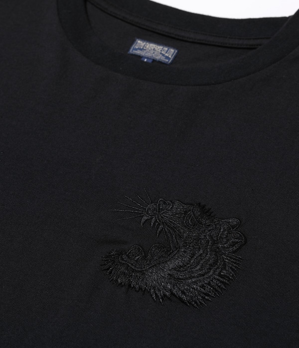 Lot No. TT79214 / SUKA T-SHIRT EMBROIDERED ��TIGER��