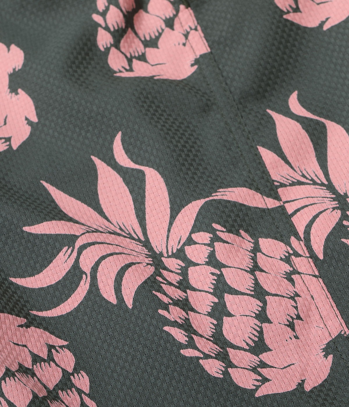 Lot No. DK52654 / DUKE KAHANAMOKU COOLMAX��� HAWAIIAN SHORTS ��DUKE'S PINEAPPLE��