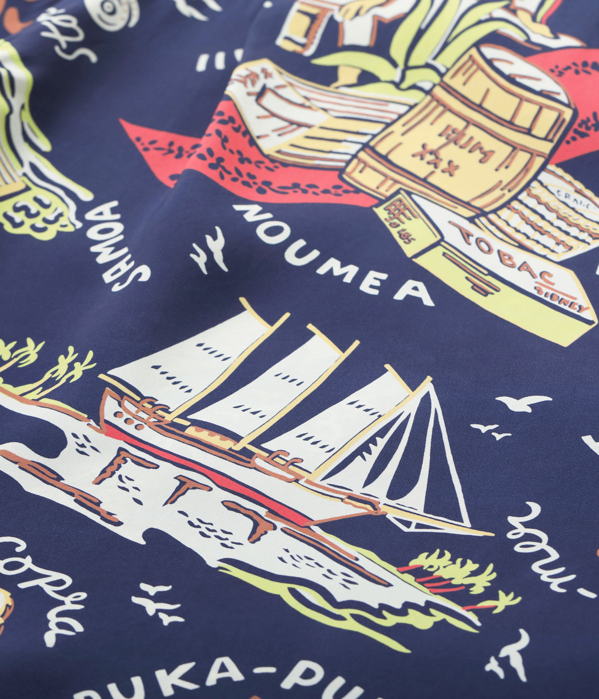 Lot No. SS39223 / RAYON HAWAIIAN SHIRT ��SOUTH SEA TRADER��