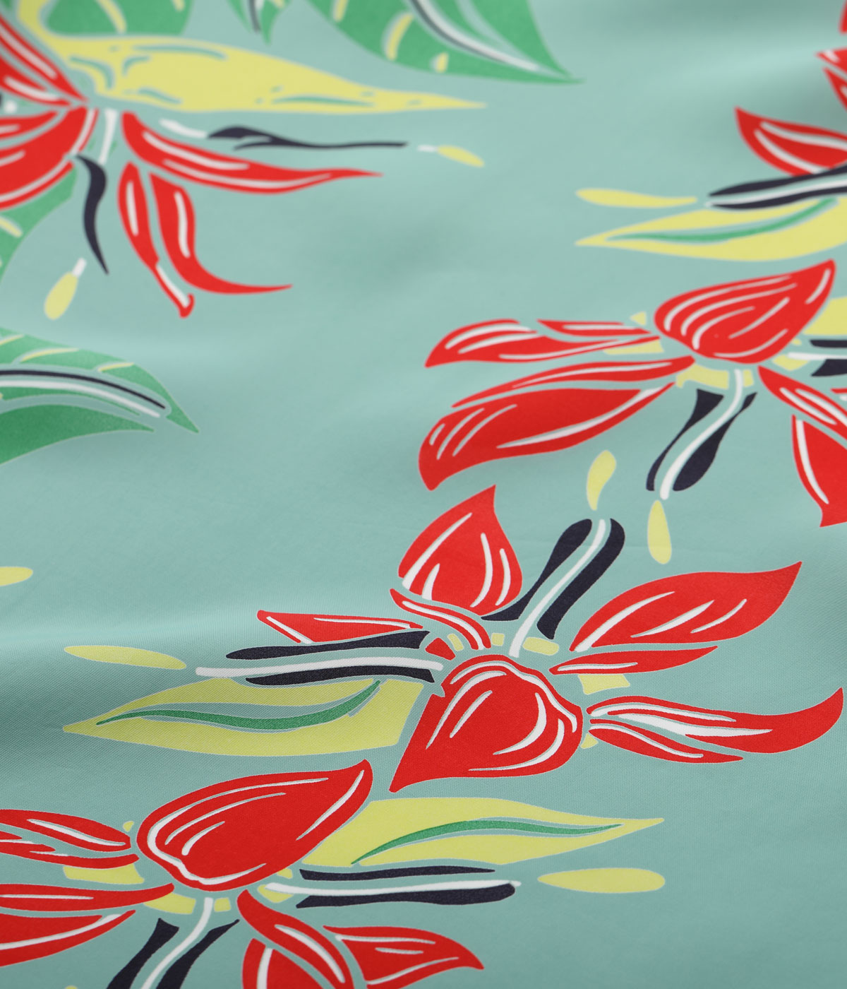 Lot No. SS39224 / RAYON HAWAIIAN SHIRT BIRD OF PARADISE