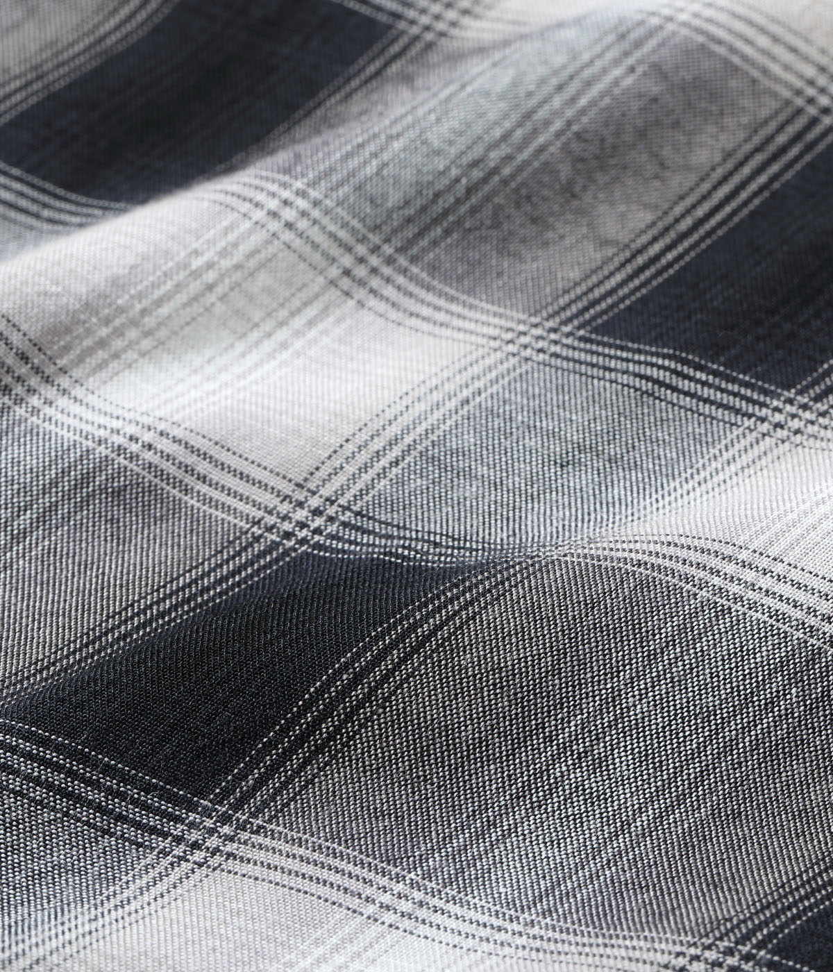 Lot No. SC29120 / RAYON OMBRE CHECK OPEN SHIRT