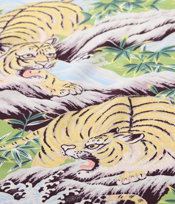 Lot No. SS39014 / RAYON HAWAIIAN SHIRT FIGHTING TIGER