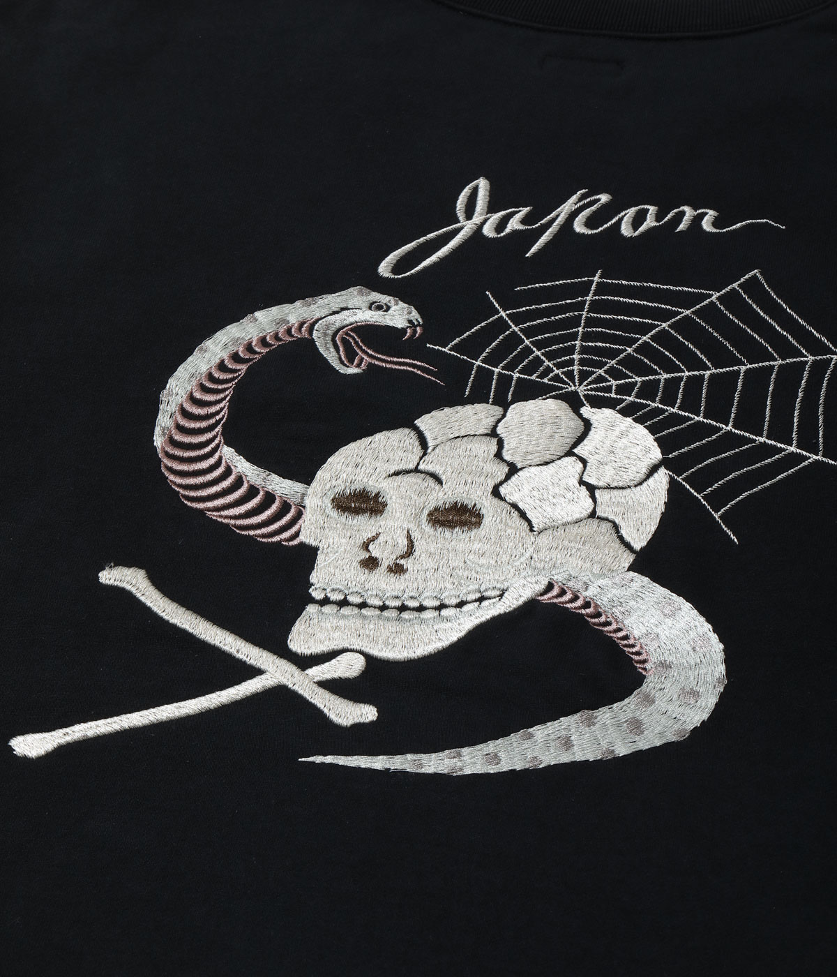 Lot No. TT69650 / SUKA CREW SWEAT EMBROIDERED ��SKULL & SNAKE��