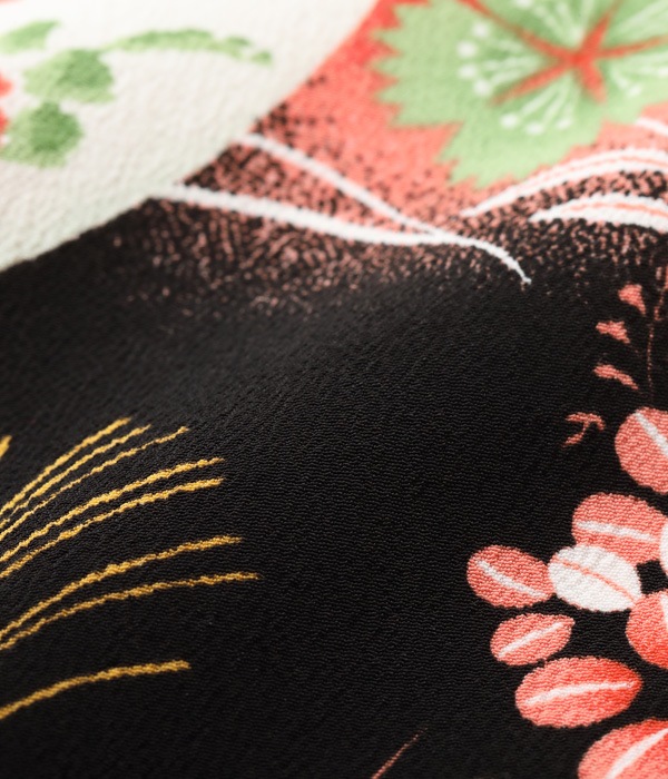 Lot No. SS39019 / RAYON HAWAIIAN SHIRT SWALLOWS FLY AROUND