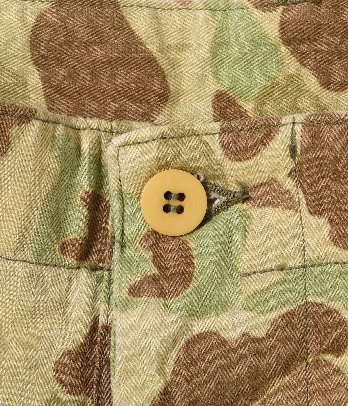 Lot No. BR52660 / TROUSERS, HERRINGBONE TWILL CAMOUFLAGE SHORTS