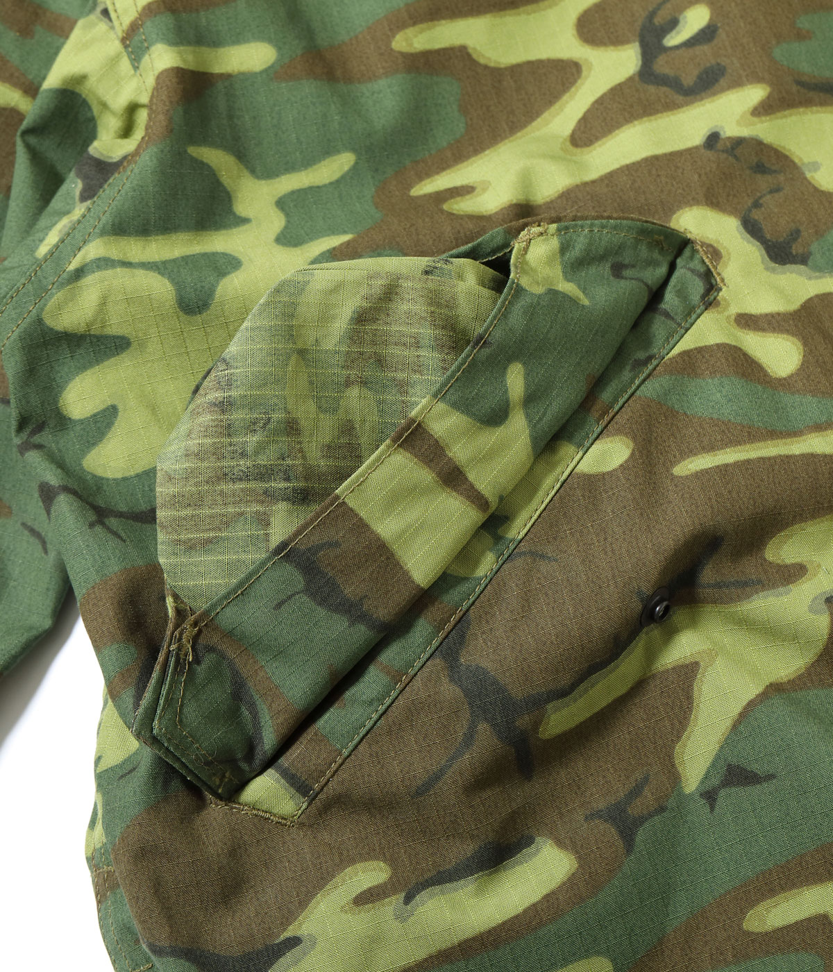 Lot No. BR15837 / Type M-65 CAMOUFLAGE WATER REPELLENT CIVILIAN MODEL.