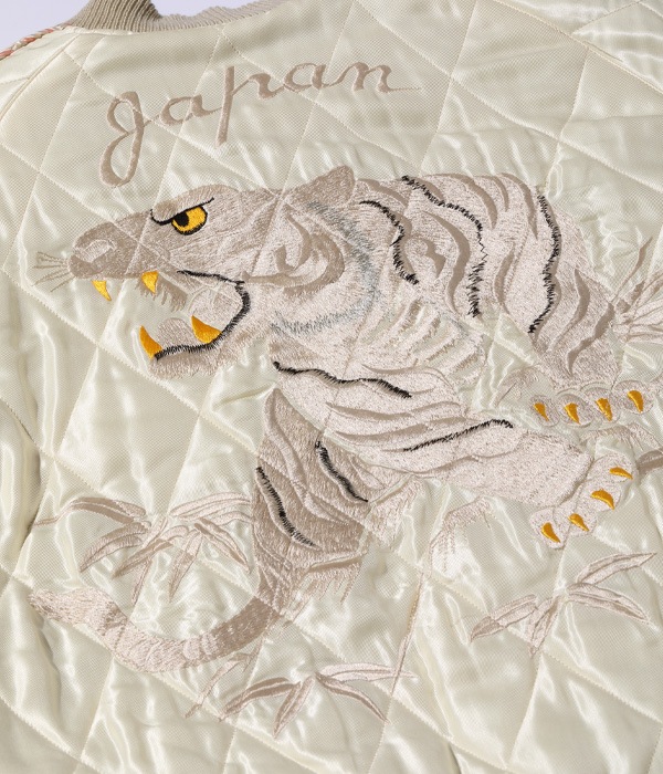 Lot No. TT15391-125 / Early 1950s Style Acetate Quilted Souvenir Jacket DUELLING DRAGONS  WHITE TIGER