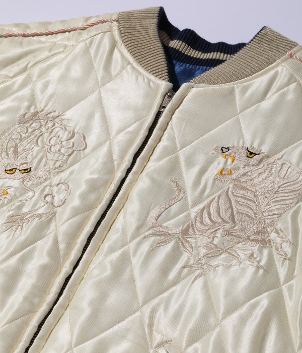 Lot No. TT15391-125 / Early 1950s Style Acetate Quilted Souvenir Jacket DUELLING DRAGONS  WHITE TIGER