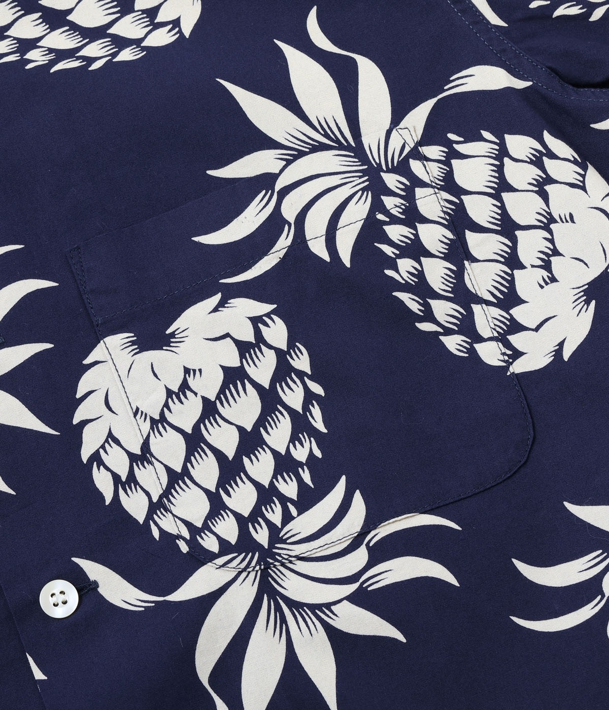 Lot No. DK37811 / DUKE KAHANAMOKU COTTON HAWAIIAN SHIRT ��DUKE'S PINEAPPLE��