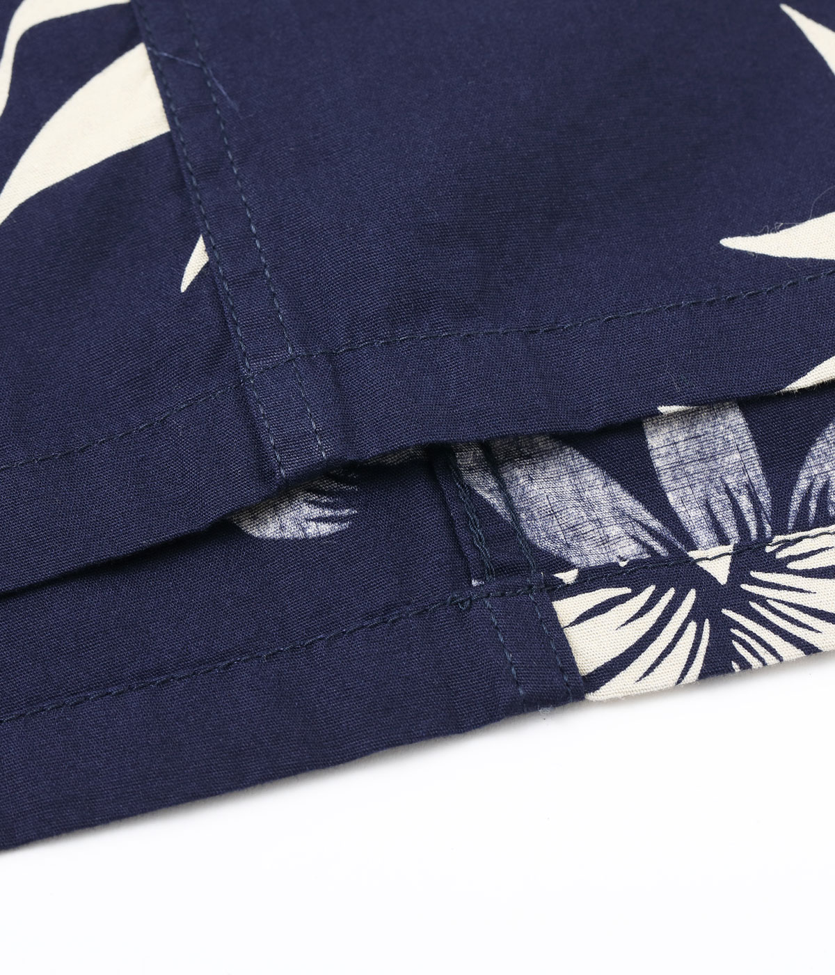 Lot No. DK37811 / DUKE KAHANAMOKU COTTON HAWAIIAN SHIRT DUKE'S PINEAPPLE