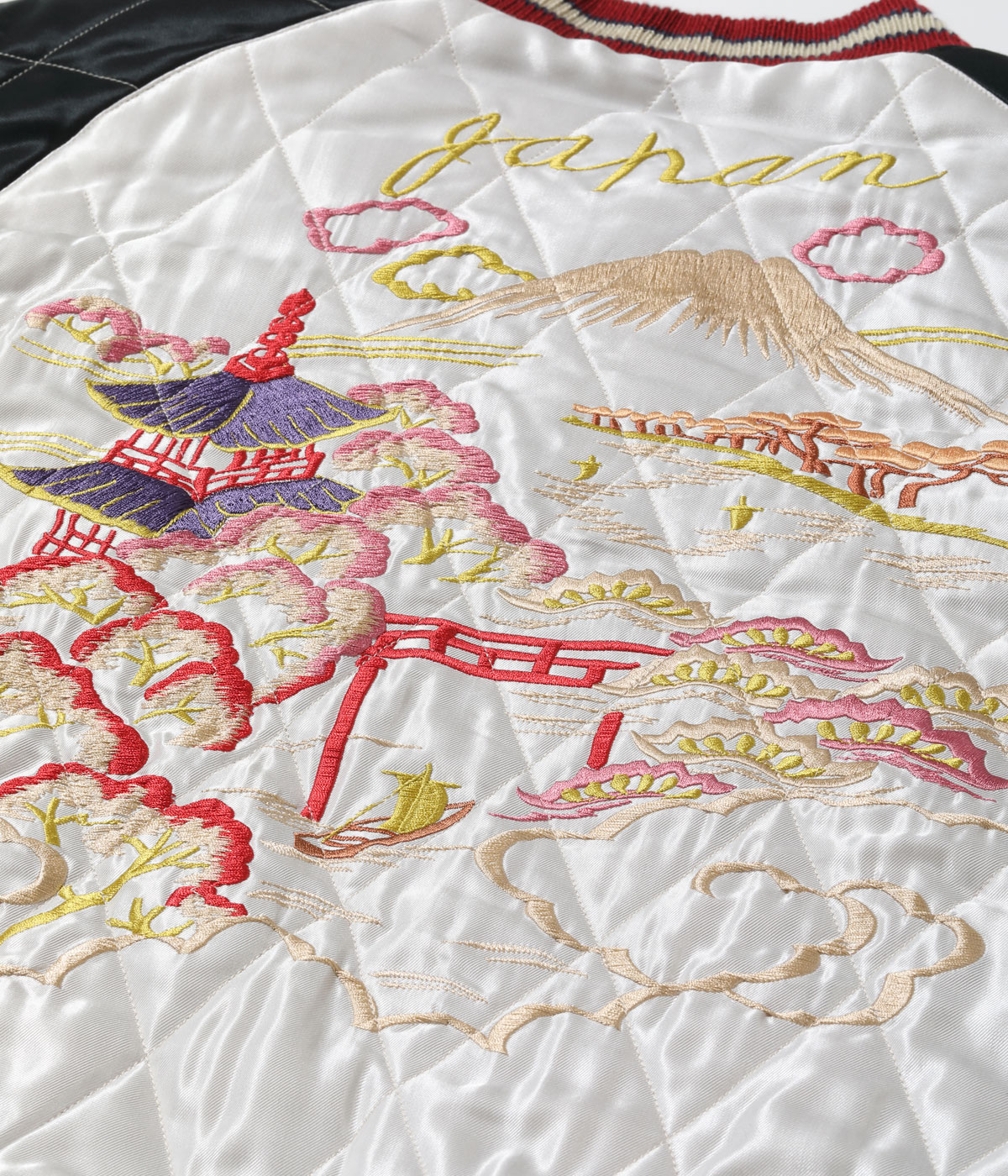 Lot No. TT15543-190 / Mid 1950s Style Acetate Quilted Souvenir Jacket LANDSCAPE  DUELLING DRAGONS