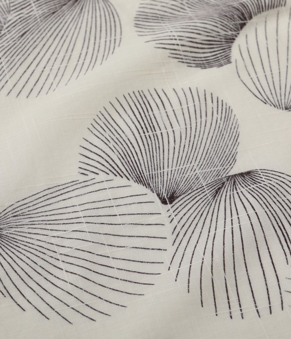 Lot No. DK39094 / DUKE KAHANAMOKU COTTON / LINEN HAWAIIAN SHIRT DUKE'S SHELL