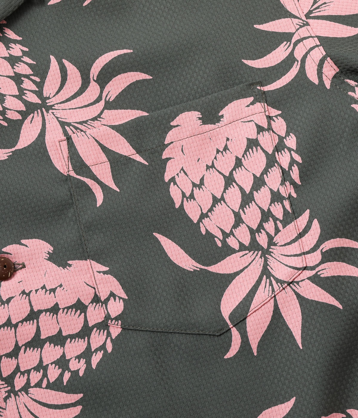 Lot No. DK39398 / DUKE KAHANAMOKU COOLMAX��� HAWAIIAN SHIRT ��DUKE'S PINEAPPLE��