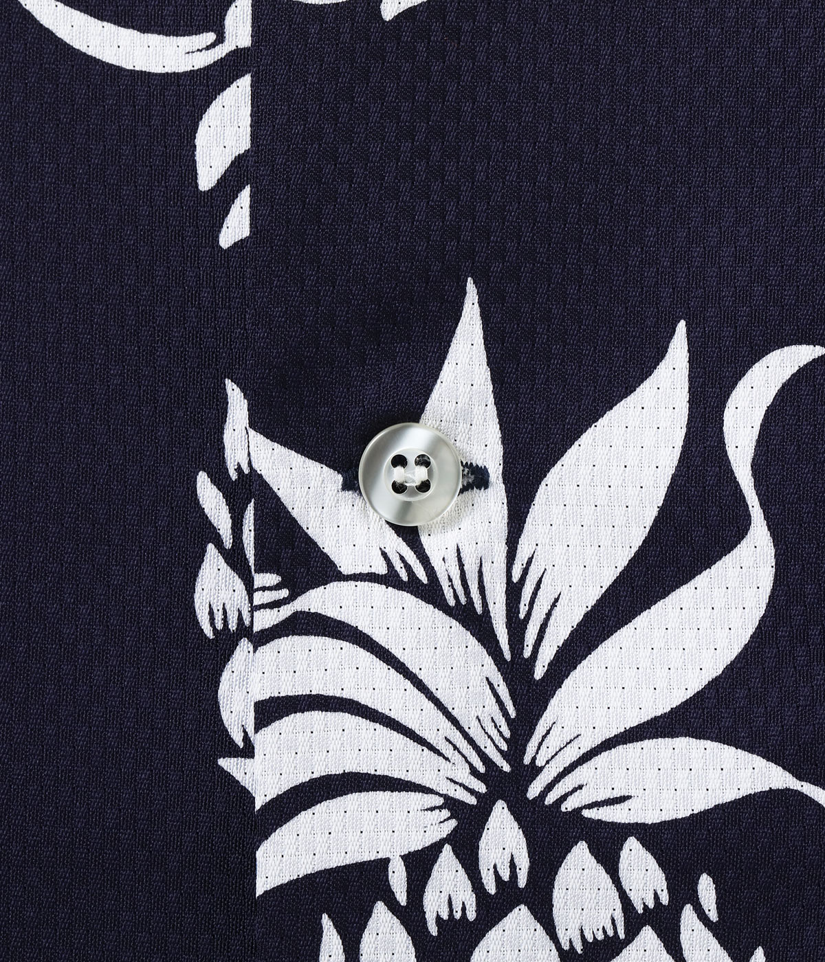 Lot No. DK39398 / DUKE KAHANAMOKU COOLMAX��� HAWAIIAN SHIRT ��DUKE'S PINEAPPLE��